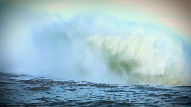 One of the biggest wave i ever surfed at Avalanche