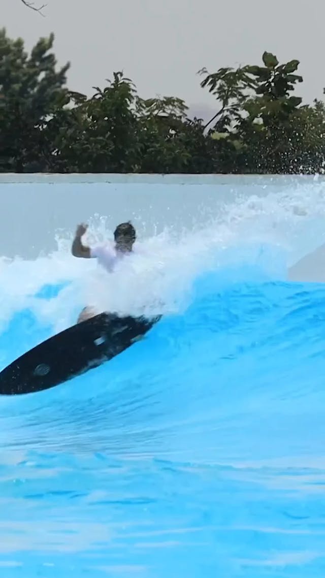 Wave pool barrels 🤘🏾🌊